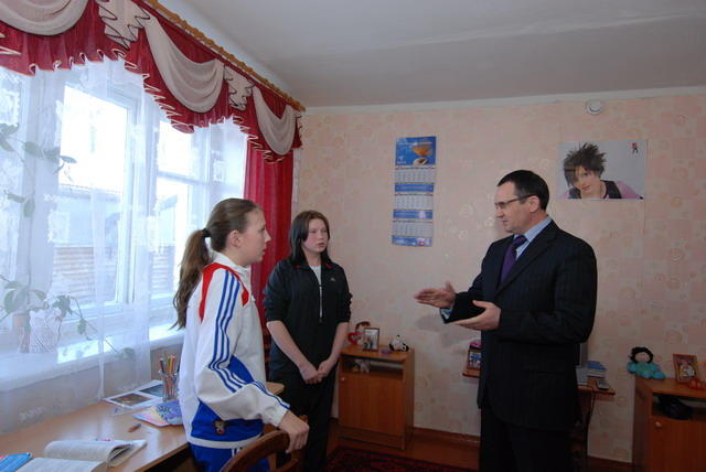 Николай Федоров посетил Порецкий детский дом имени И.Н.Ульянова